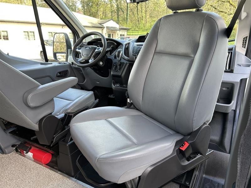 Ford Transit 250 Van Med. Roof w/Sliding Pass. 148-in. WB 2019