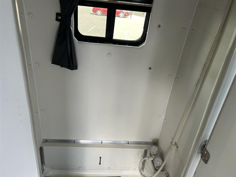 Ford Transit 250 Van Med. Roof w/Sliding Pass. 148-in. WB 2019