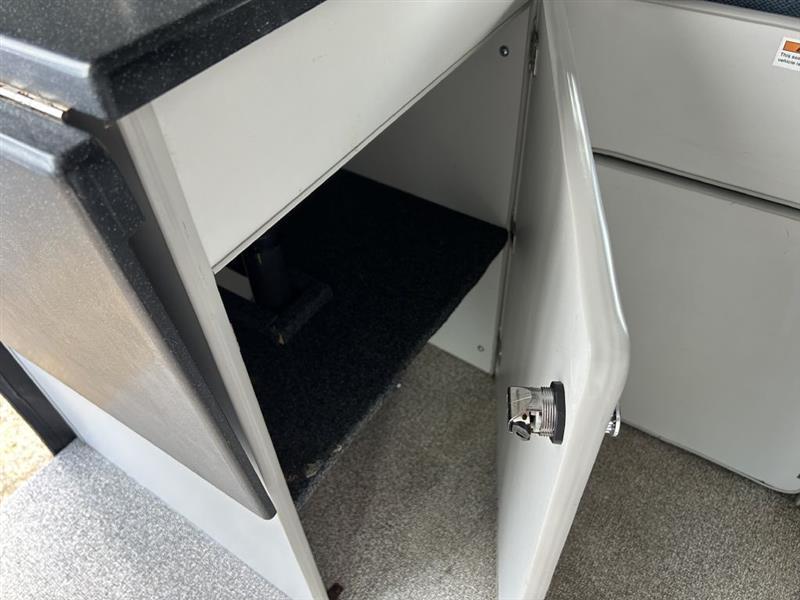 Ford Transit 250 Van Med. Roof w/Sliding Pass. 148-in. WB 2019