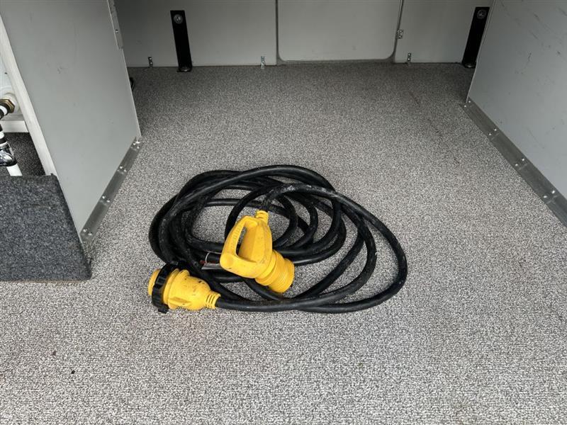 Ford Transit 250 Van Med. Roof w/Sliding Pass. 148-in. WB 2019