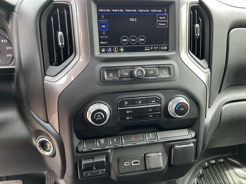 GMC Sierra 3500HD Pro Crew Cab 4WD LB 2024