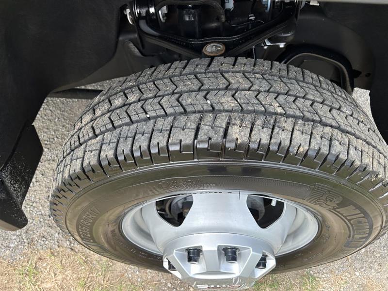 GMC Sierra 3500HD Pro Crew Cab 4WD LB 2024