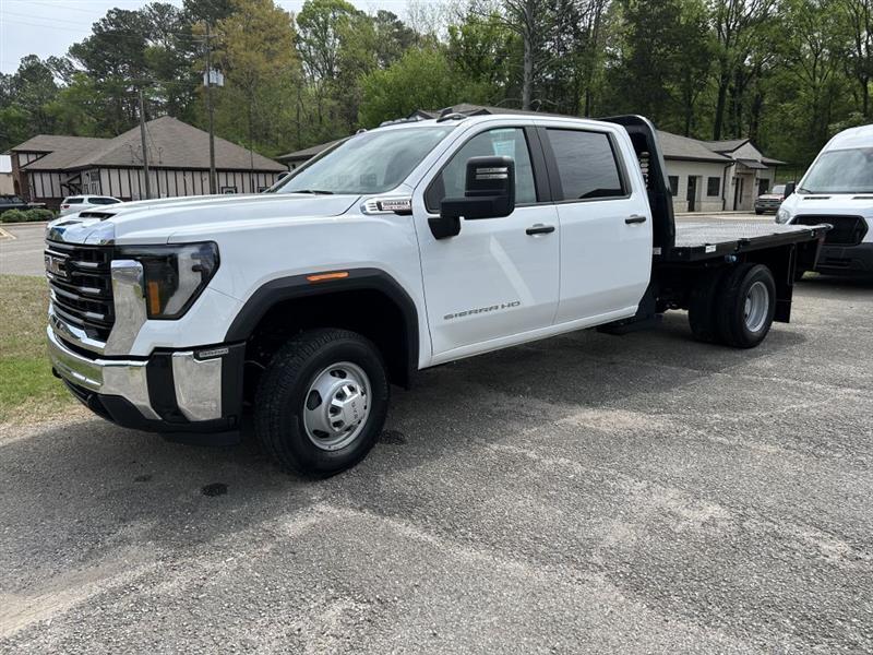 GMC Sierra 3500HD Pro Crew Cab 4WD LB 2024