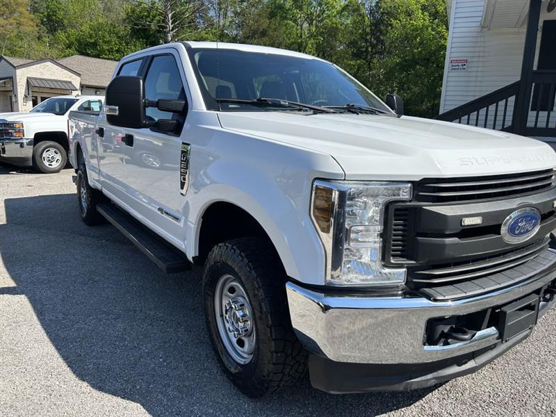 Ford F-250 SD XL Crew Cab 4WD 2019