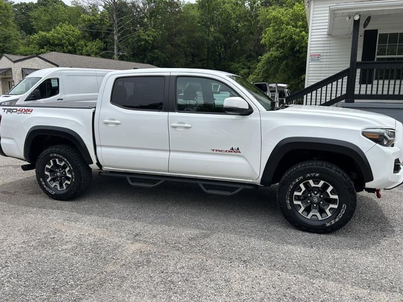 Toyota Tacoma SR5 Double Cab Long Bed V6 6AT 4WD 2018