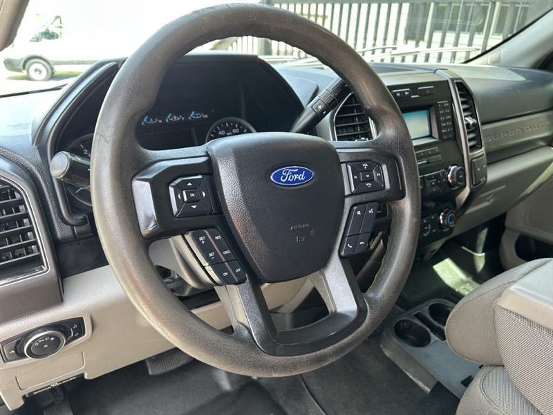 Ford F-250 SD XLT Crew Cab 4WD 2019