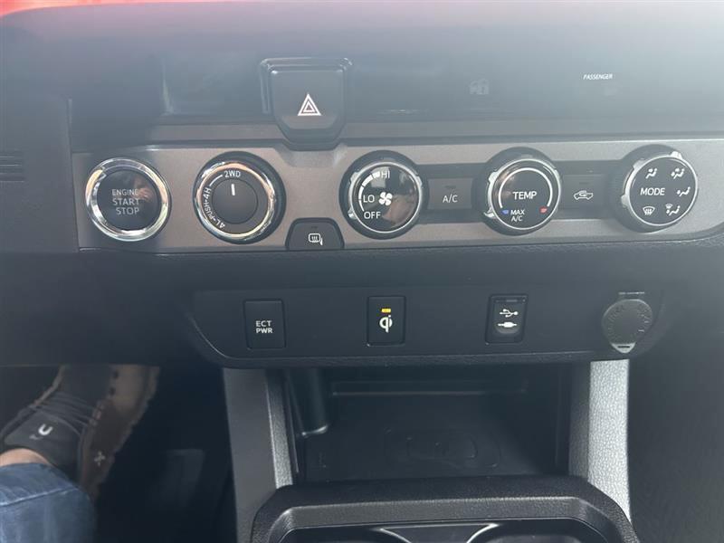 Toyota Tacoma SR5 Double Cab Long Bed V6 6AT 4WD 2016