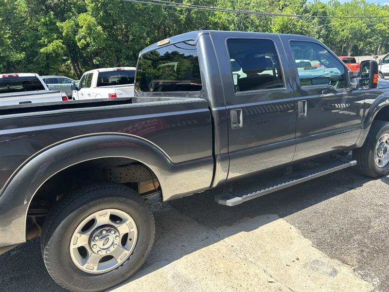 Ford F-250 SD XLT Crew Cab 4WD 2016