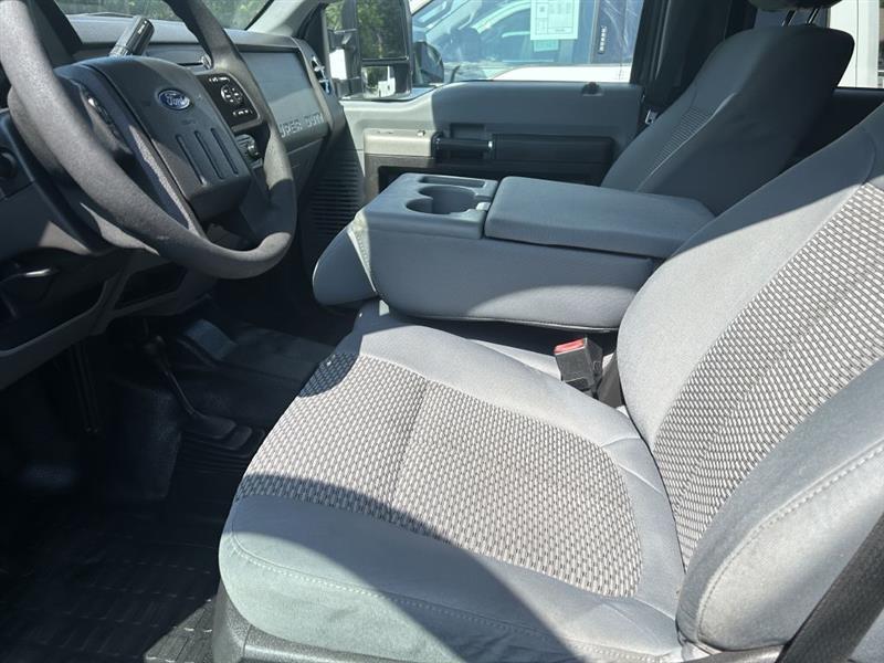 Ford F-250 SD XLT Crew Cab 4WD 2016
