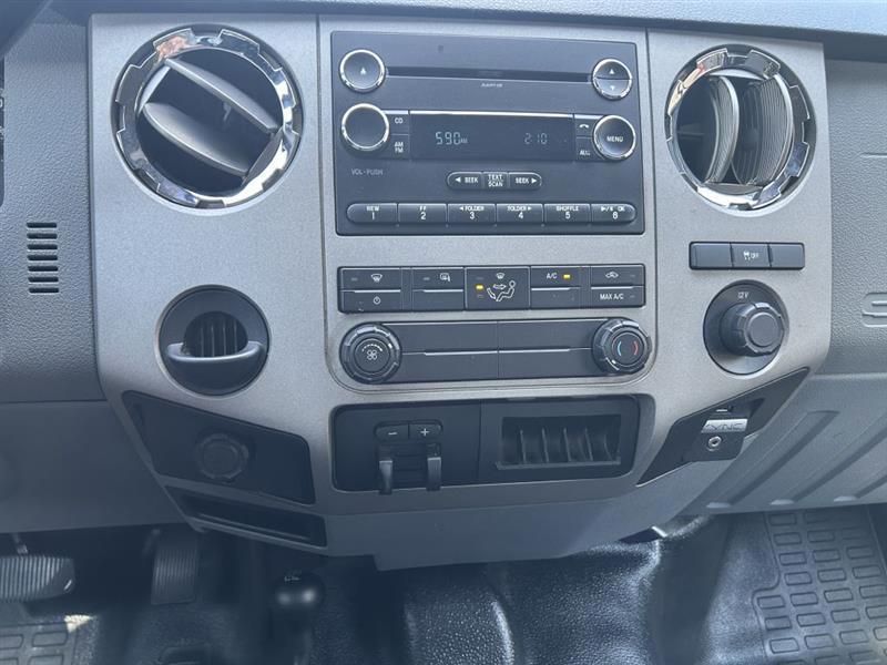 Ford F-250 SD XLT Crew Cab 4WD 2016