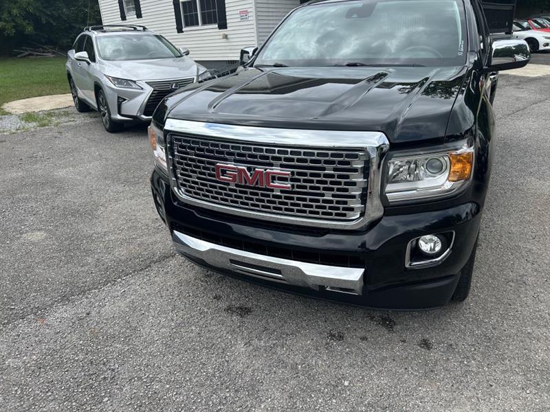 GMC Canyon Denali Crew Cab 4WD Long Box 2020