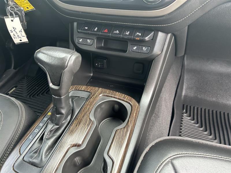 GMC Canyon Denali Crew Cab 4WD Long Box 2020
