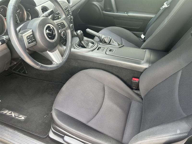 Mazda MX-5 Miata  2012