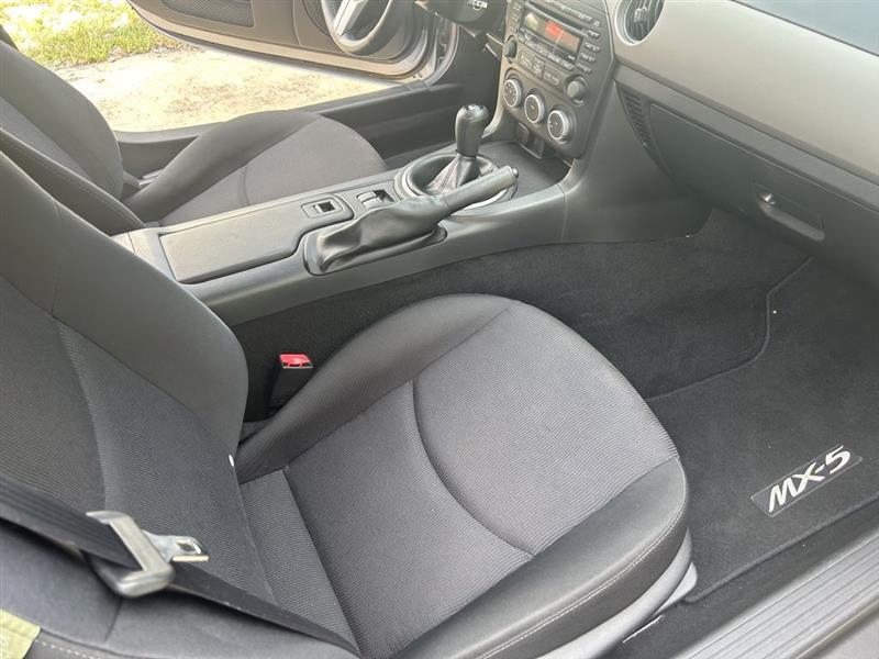 Mazda MX-5 Miata  2012