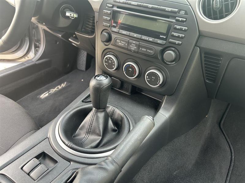 Mazda MX-5 Miata  2012