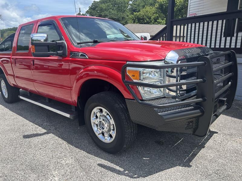 Ford F-250 Crew Cab 4dr 152.2" WB 4WD 2015