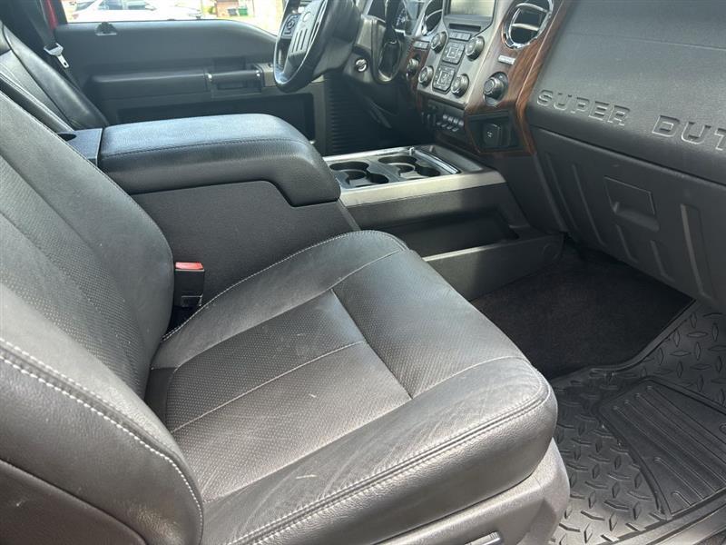 Ford F-250 Crew Cab 4dr 152.2" WB 4WD 2015