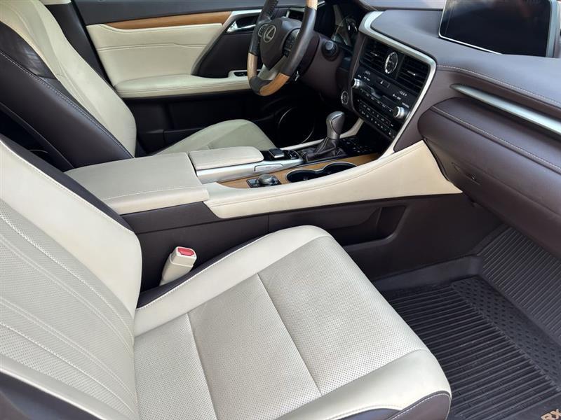 Lexus RX 350 4D SUV FWD 2017
