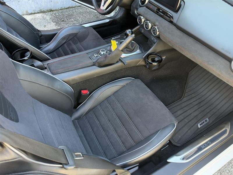 Mazda MX-5 Miata Grand Touring 6AT 2022