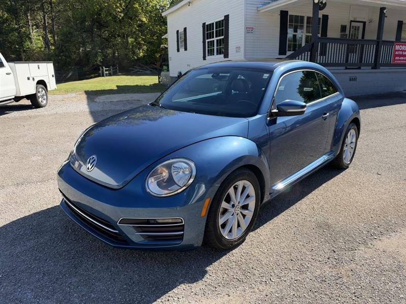 Volkswagen Beetle 2.0T SE 2019