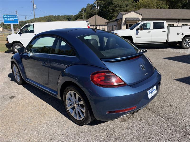 Volkswagen Beetle 2.0T SE 2019