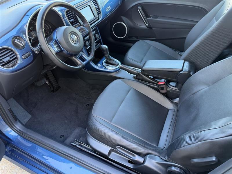 Volkswagen Beetle 2.0T SE 2019