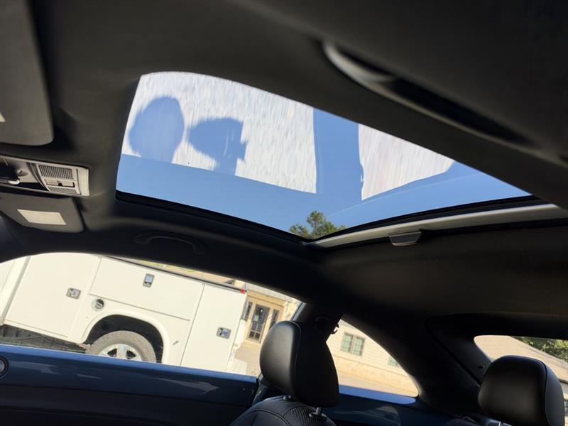 Volkswagen Beetle 2.0T SE 2019