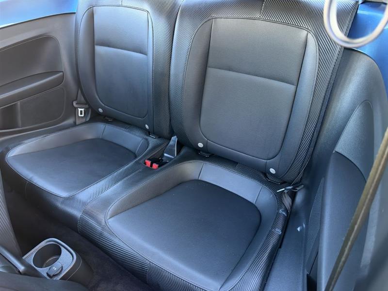 Volkswagen Beetle 2.0T SE 2019
