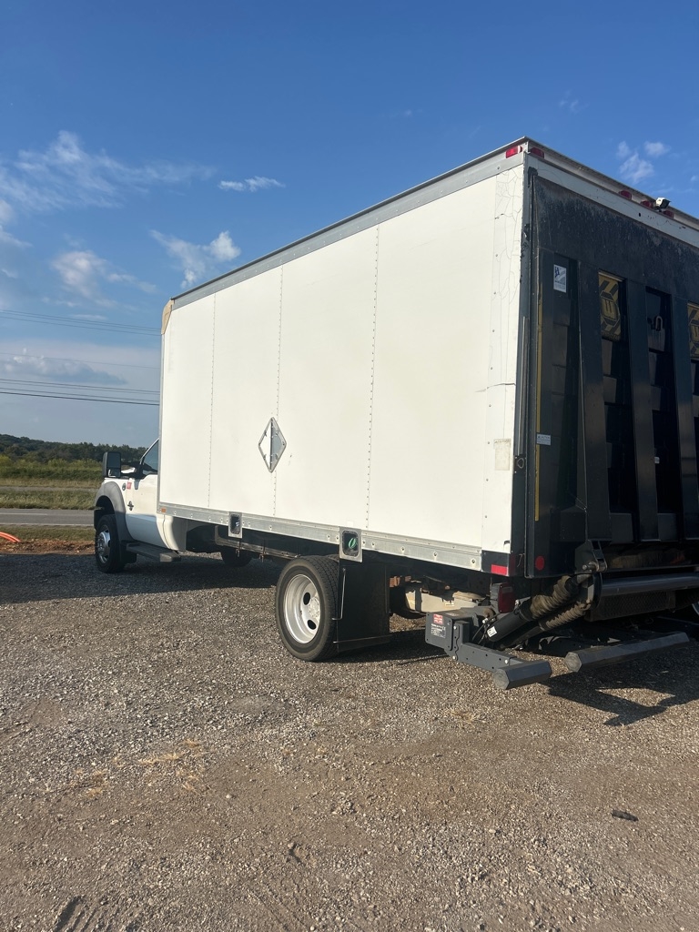 Ford F-550 Regular Cab DRW 2WD 2012 Ford F-550 Regular Cab DRW 2WD 2012