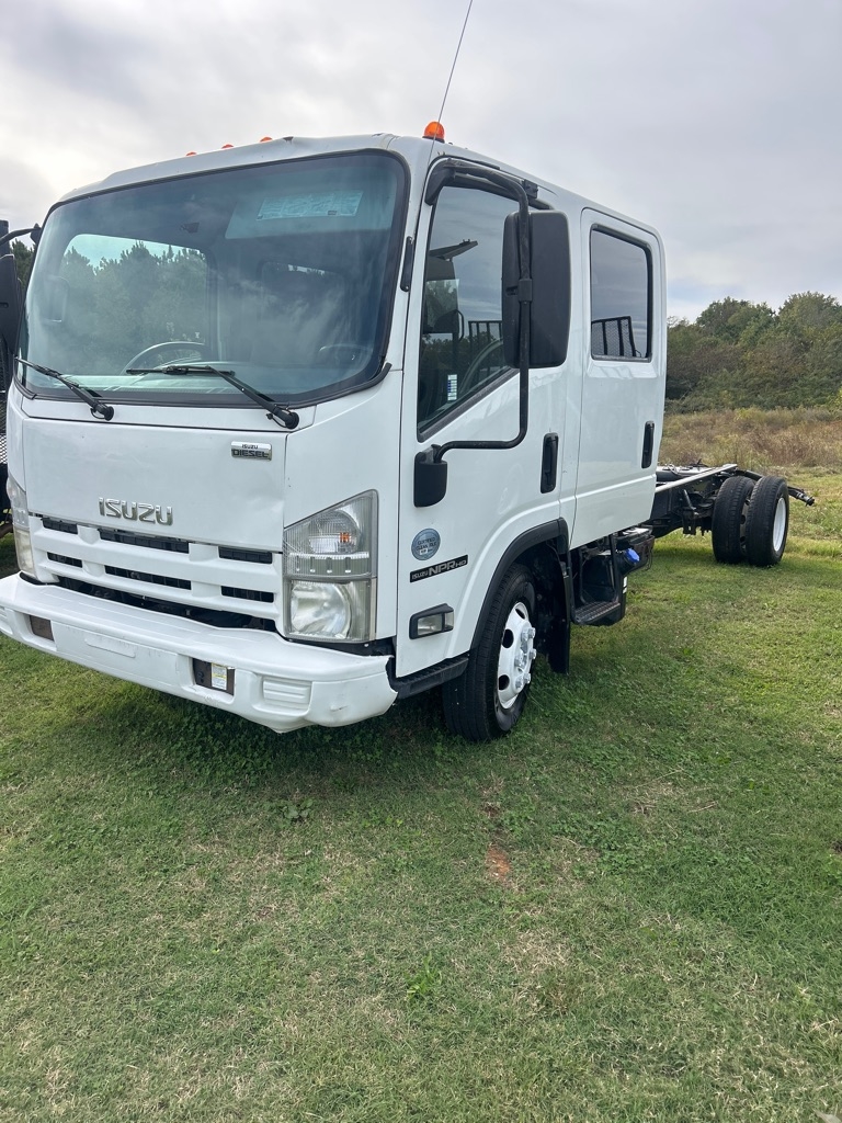 2013 Isuzu NPR HD's photo