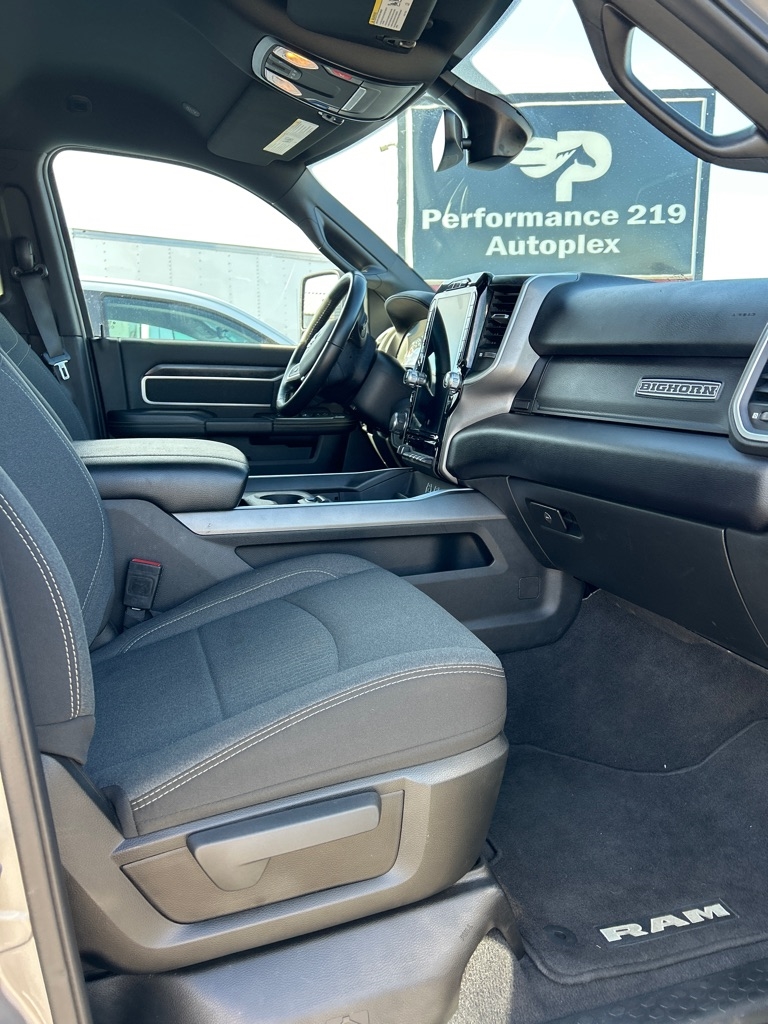 RAM 2500 Tradesman Crew Cab SWB 4WD 2024