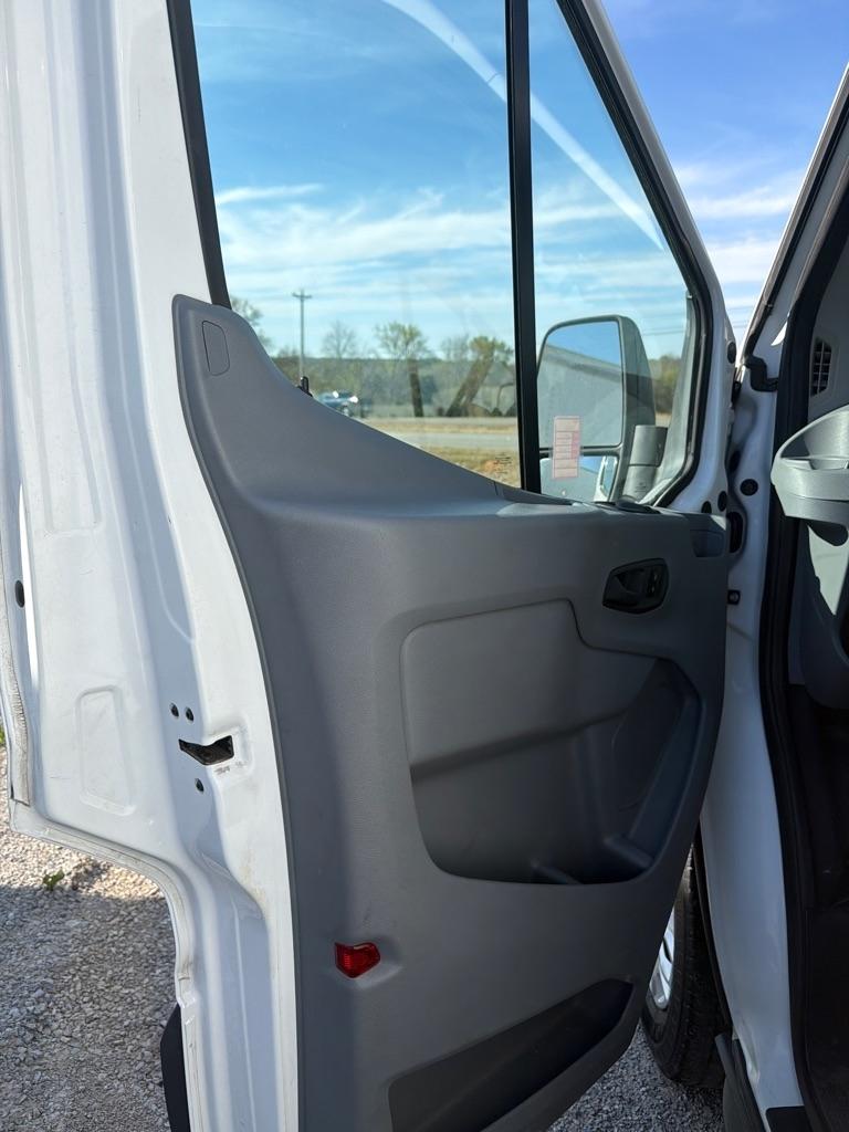 Ford Transit 350 Van Med. Roof w/Sliding Pass. 148-in. WB 2017