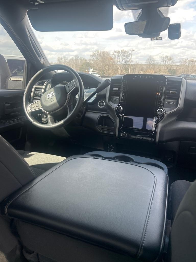 RAM 3500 Tradesman Crew Cab 4WD DRW 2024