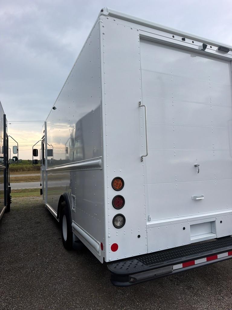 Ford E-Series Stripped Chassis E-450 158" WB 2019