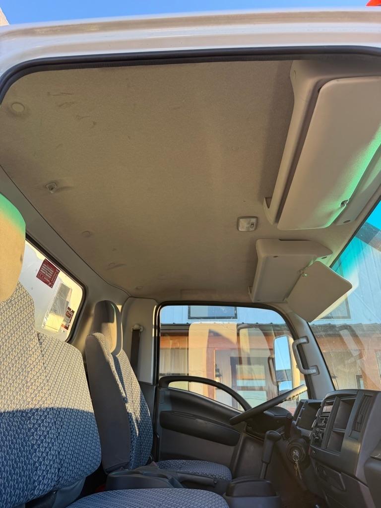 Isuzu NPR HD  2023