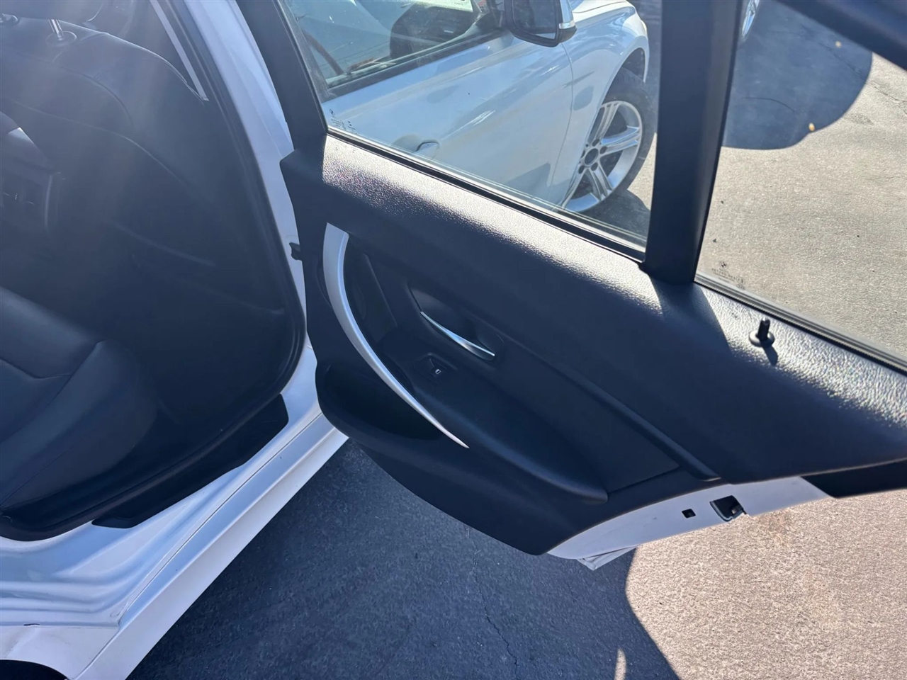 BMW 3-Series 320i Sedan 2014