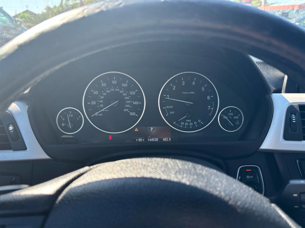 BMW 3-Series 320i Sedan 2014