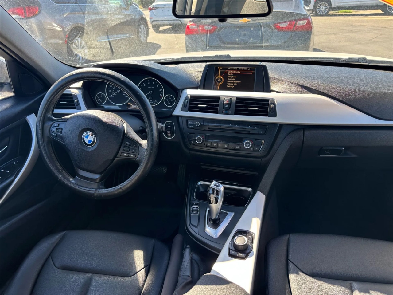 BMW 3-Series 320i Sedan 2014