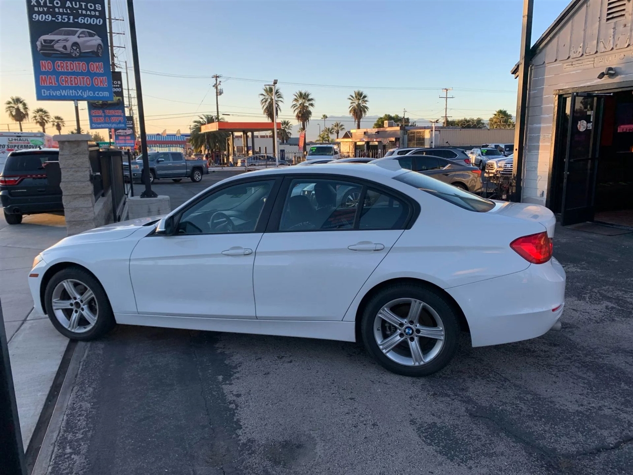 BMW 3-Series 320i Sedan 2014
