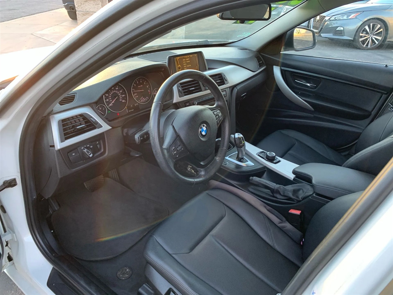 BMW 3-Series 320i Sedan 2014