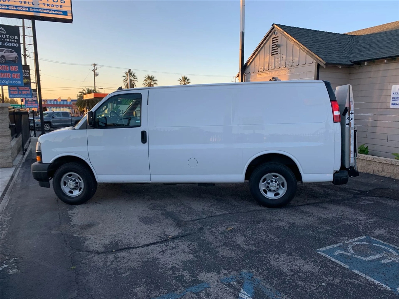 Chevrolet Express 3500 Cargo 2021