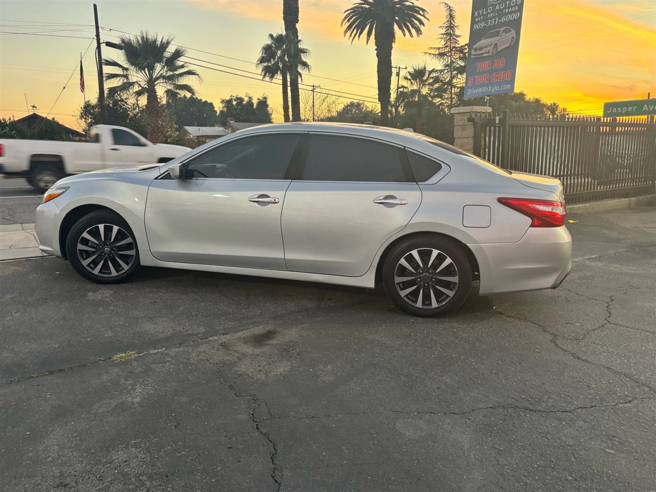 Nissan Altima 2.5 SV 2016