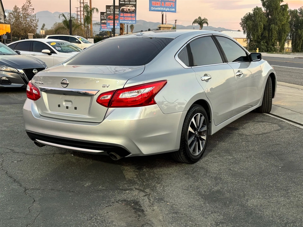 Nissan Altima 2.5 SV 2016