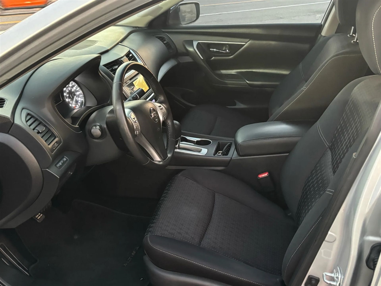 Nissan Altima 2.5 SV 2016