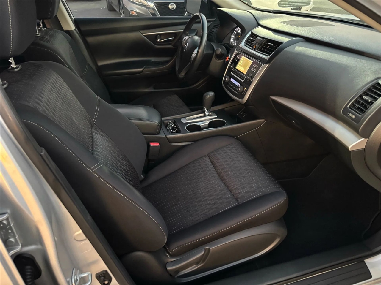 Nissan Altima 2.5 SV 2016