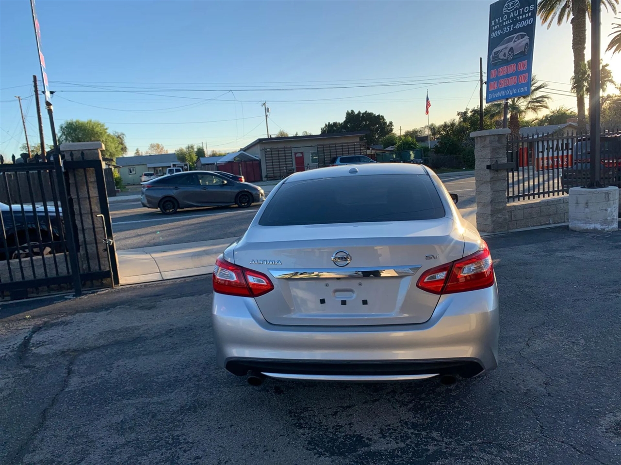 Nissan Altima 2.5 SV 2016