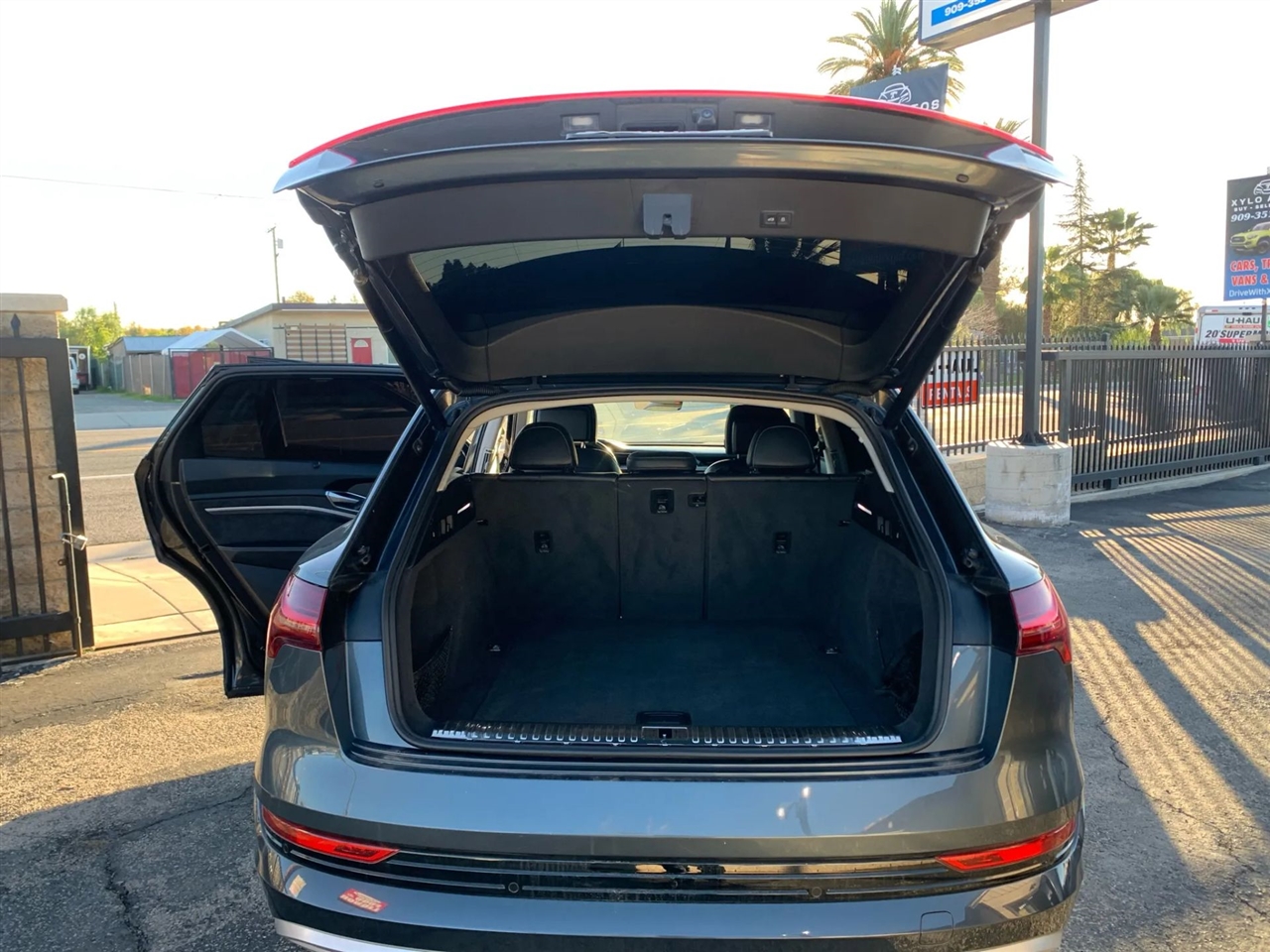 Audi E-Tron Prestige quattro 2021