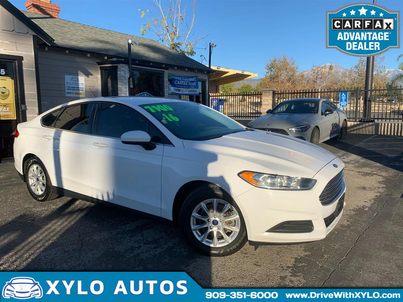 2016 Ford Fusion S's photo