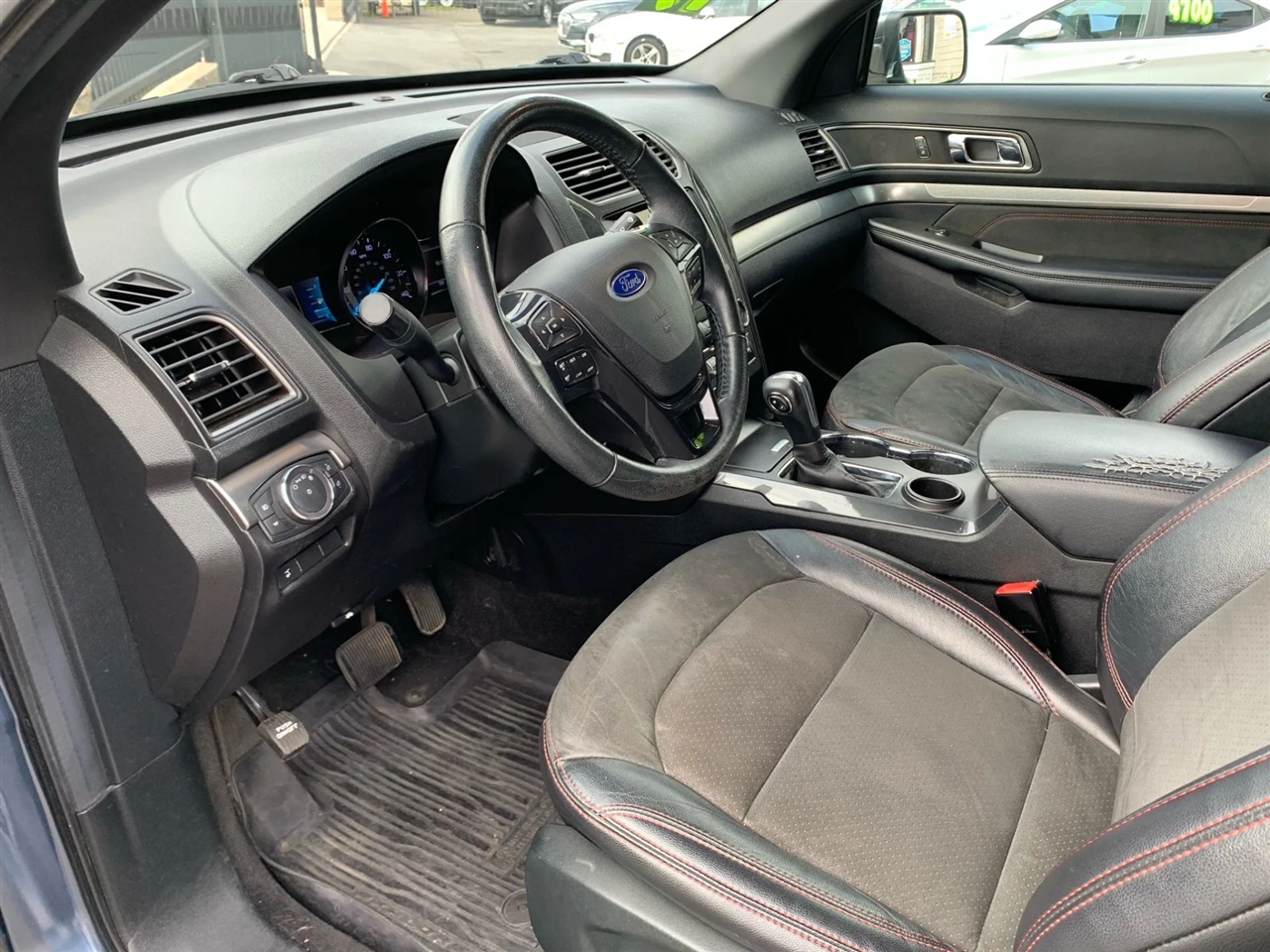 Ford Explorer XLT FWD 2019