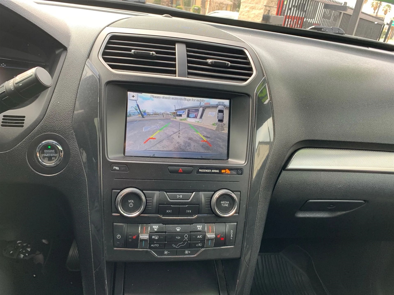 Ford Explorer XLT FWD 2019